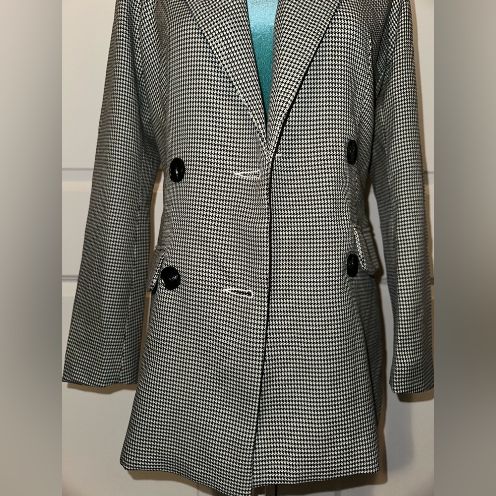 Plaid blazer 🧥✨ - Picture 5 of 10